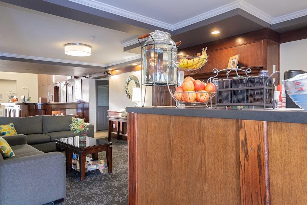 Sandman Hotel Ред-Дір Екстер'єр фото